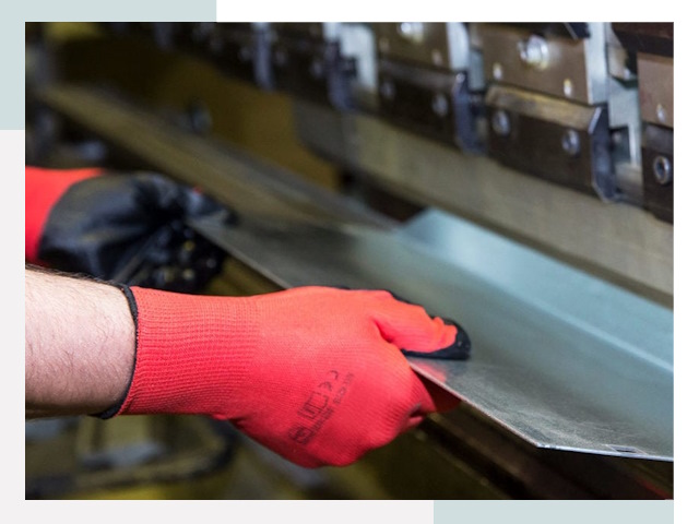 Гибка металла в Чапаевск от 613 руб. - Надёжно и быстро